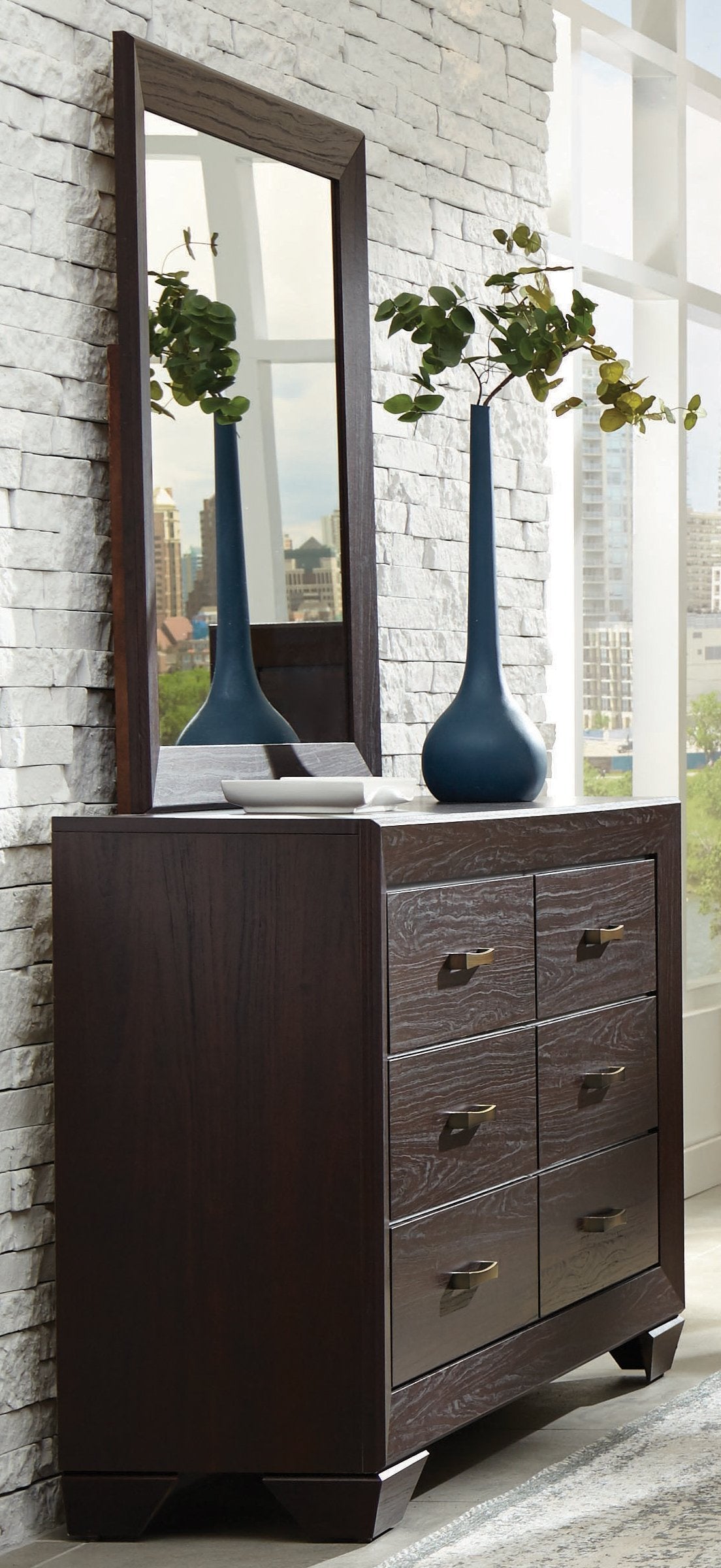 Fenbrook Dark Cocoa Six-Drawer Dresser