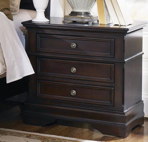 Cambridge Three-Drawer Nightstand